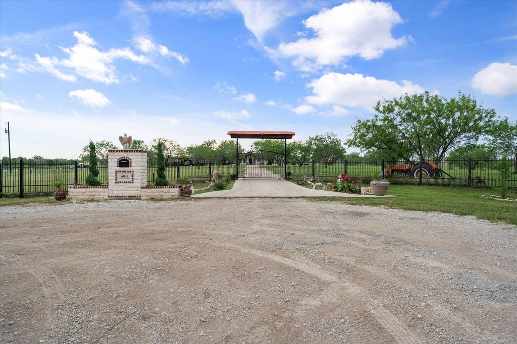 6049 NE County Road 1030B, Rice, TX 75155 MLS 20627128 Trulia