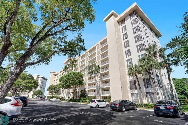 2661 S Course Dr #804, Pompano Beach, FL 33069
