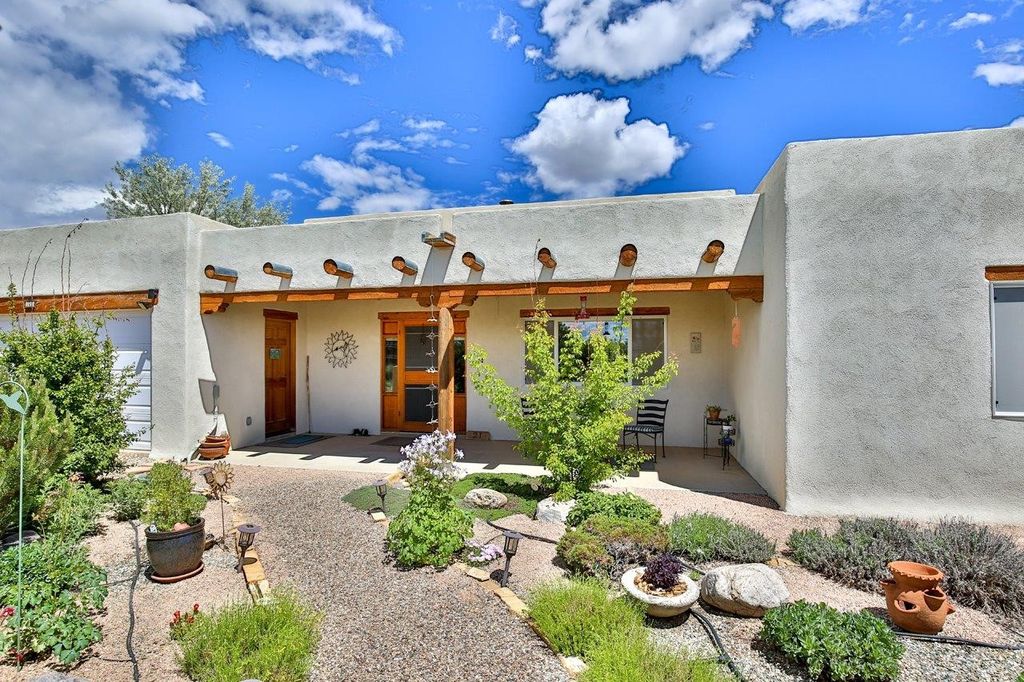 21 Sugar Ln, El Prado, NM 87529 See Estimated Value