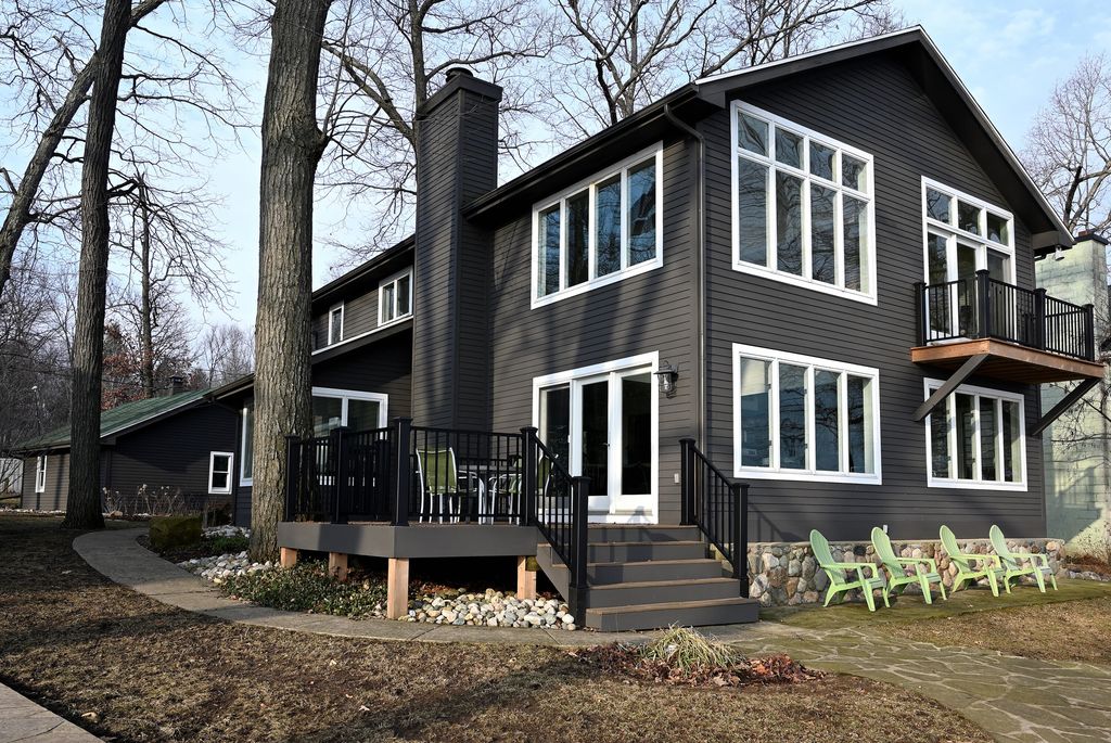 1434 Eagle Point Rd, Clarklake, MI 49234