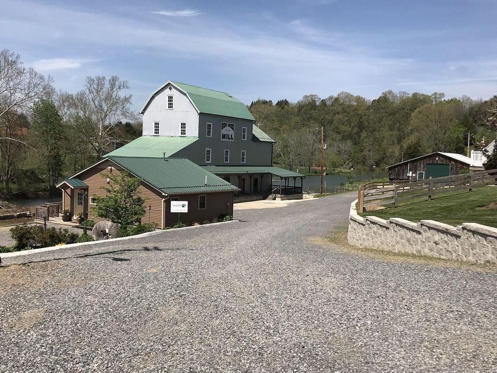 1565 S Church St, Wytheville, VA 24382 Trulia