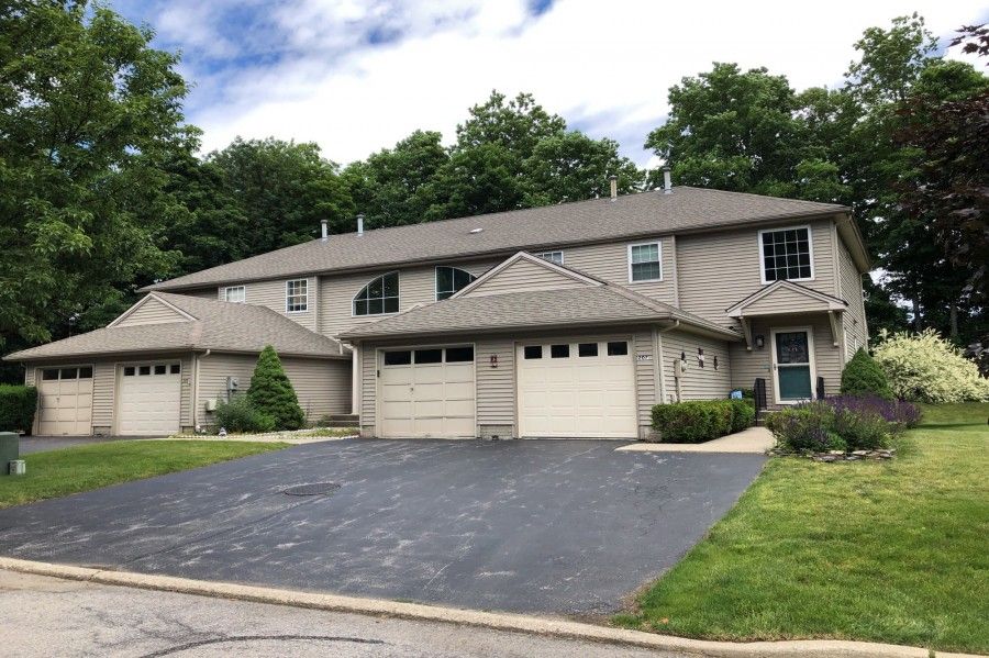 205 Crestwood Ct, Fishkill, NY 2 Bed, 2 Bath SingleFamily Home 5