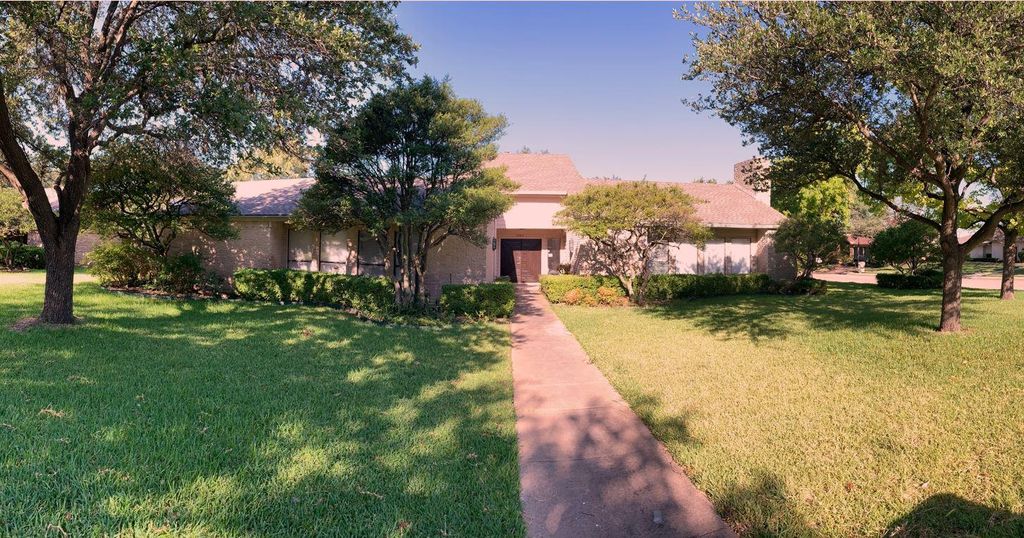 17015 Graystone Dr, Dallas, TX 75248