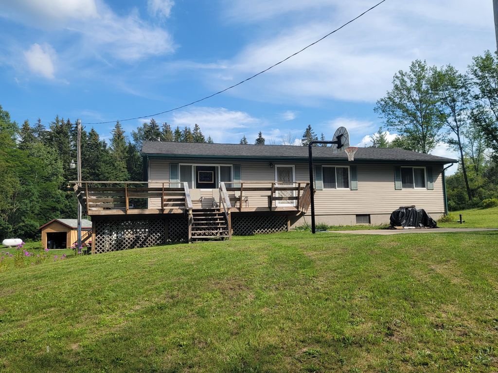 2140 N 47 1/2 Rd, Manton, MI 49663