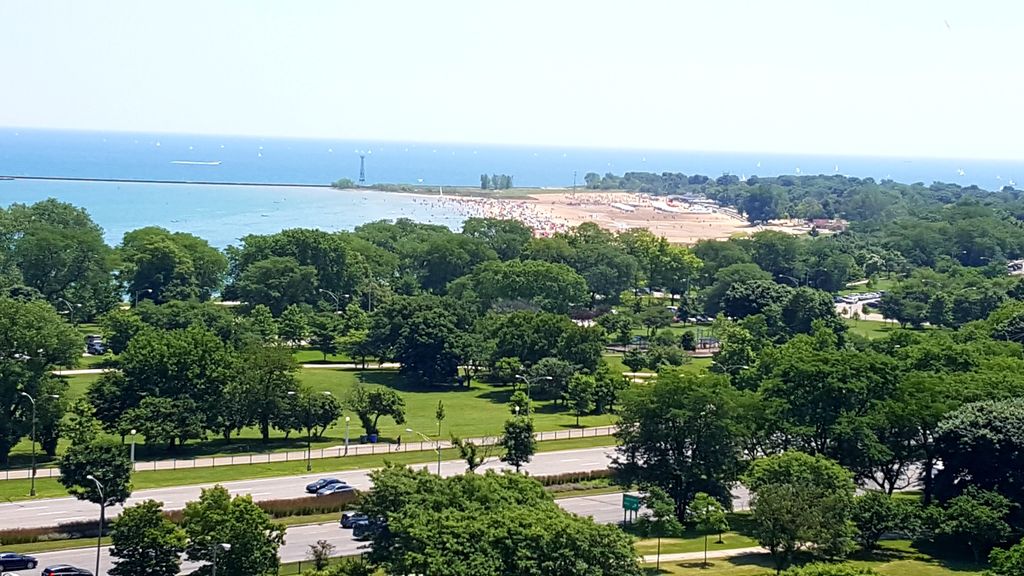4960 N Marine Dr, Chicago, IL 60640