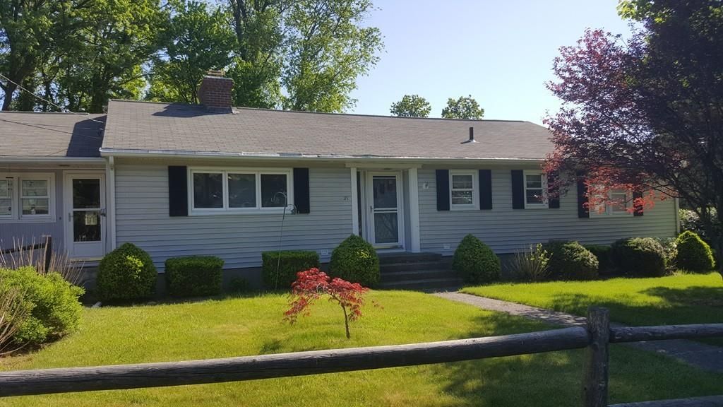21 Trinity Ave, Worcester, MA 01605