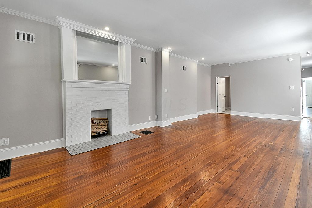 854 Summit St, Columbus, OH 43215