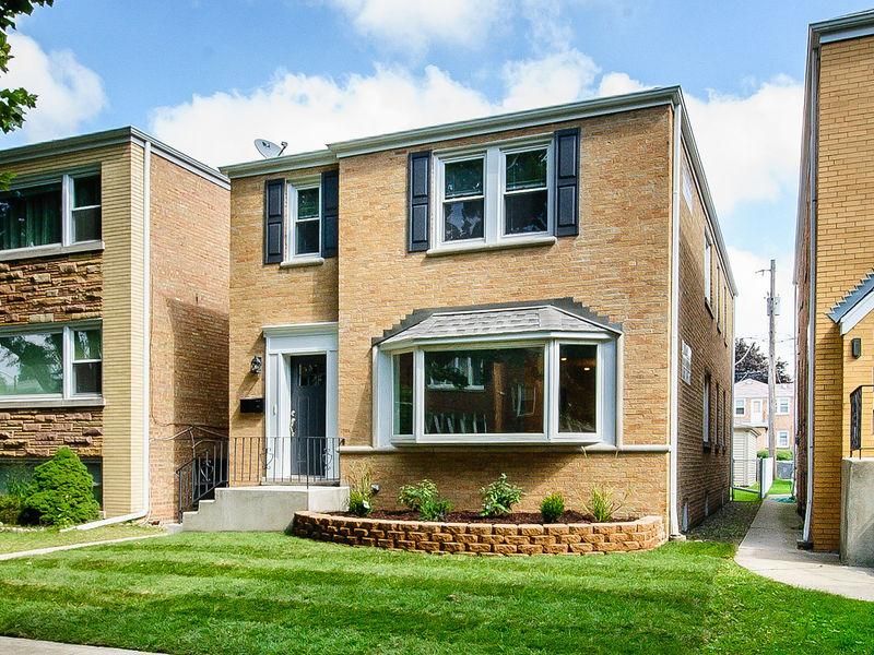 6135 N Meade Ave #2, Chicago, IL 60646