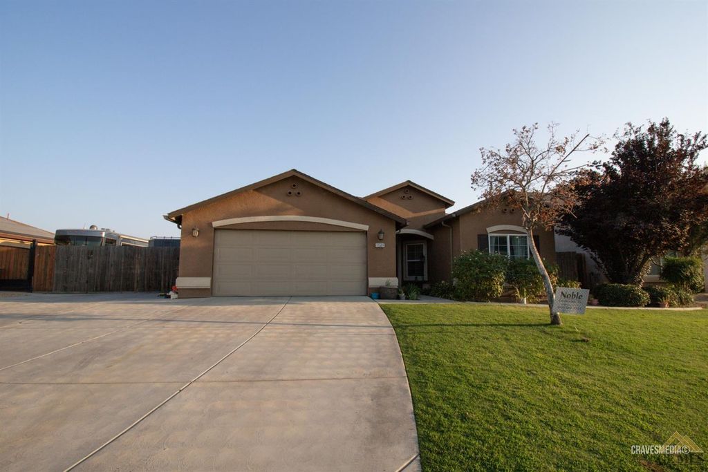 11501 Jimrik Ave, Bakersfield, CA 93312
