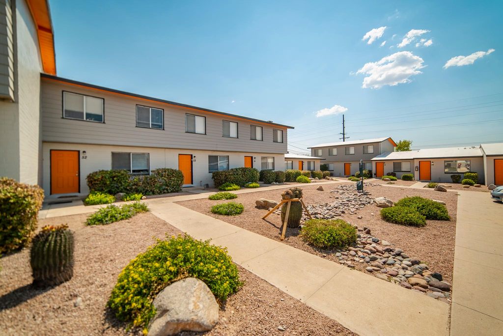 1402 E Manlove St, Tucson, AZ 85719