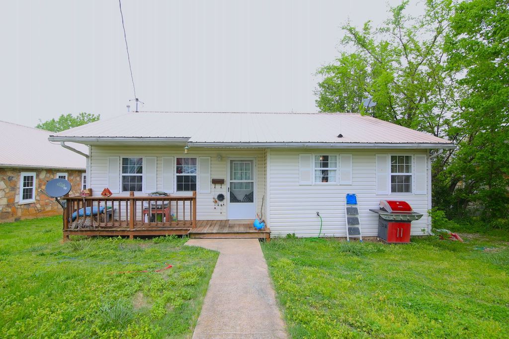 608 Chestnut St, Thayer, MO 65791 Trulia