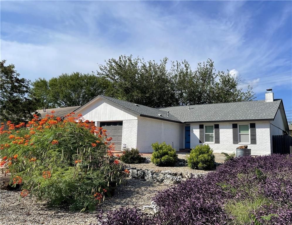 302 Skyloop Dr, Austin, TX 78745