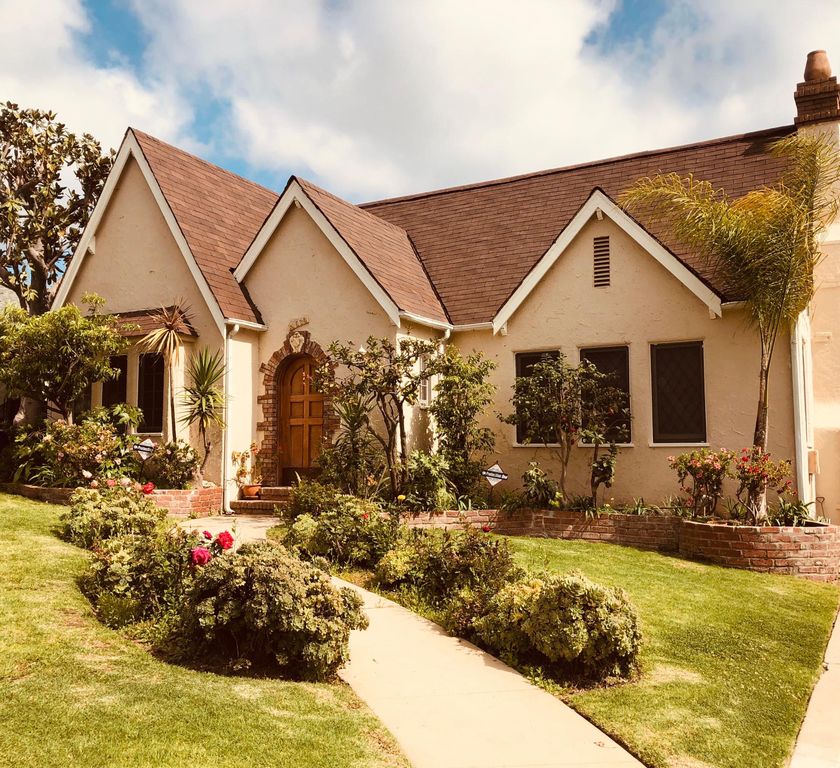 10530 Kinnard Ave, Los Angeles, CA 90024