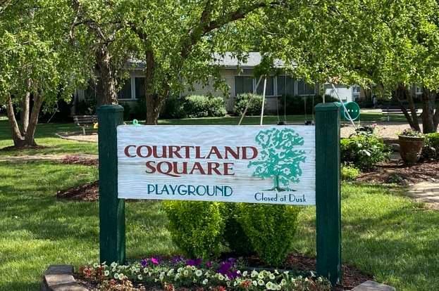 8832 Kenneth Dr #2E, Des Plaines, IL 60016