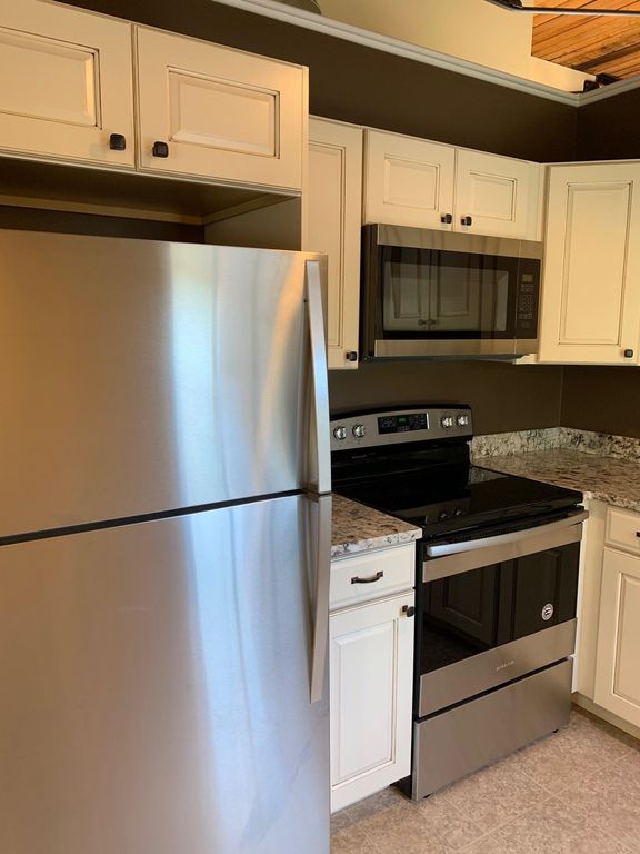 71 Princeton St #112, North Chelmsford, MA 01863