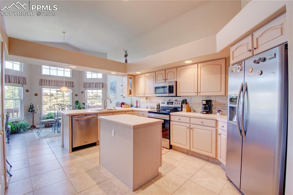 5140 Vista Del Norte Point, Colorado Springs, CO 3 Bed, 3 Bath