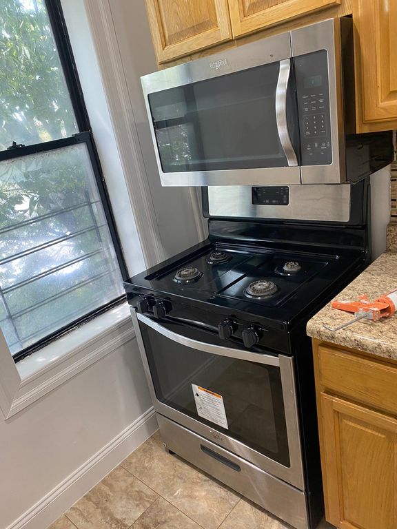 864 E 149th St #B, Bronx, NY 10455