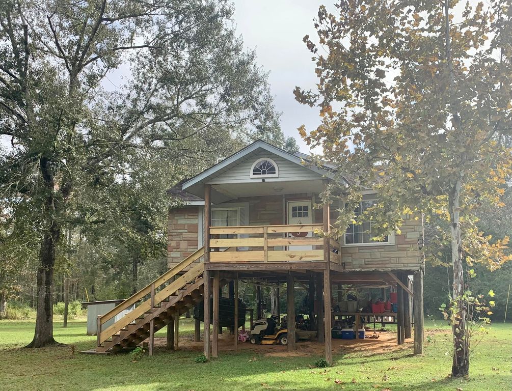 4116 Merrill Rd, Lucedale, MS 39452