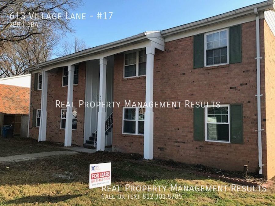613 Village Ln #17, Newburgh, IN 47630