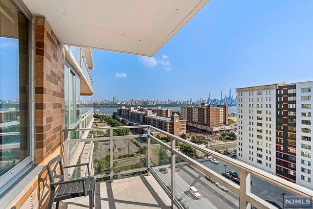 1507 Hudson Park #1507, Edgewater, NJ 07020