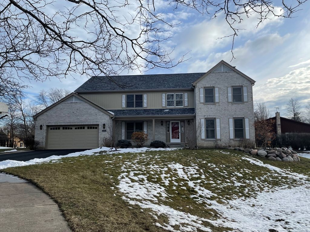 1461 Kingsport Ct, Northbrook, IL 60062