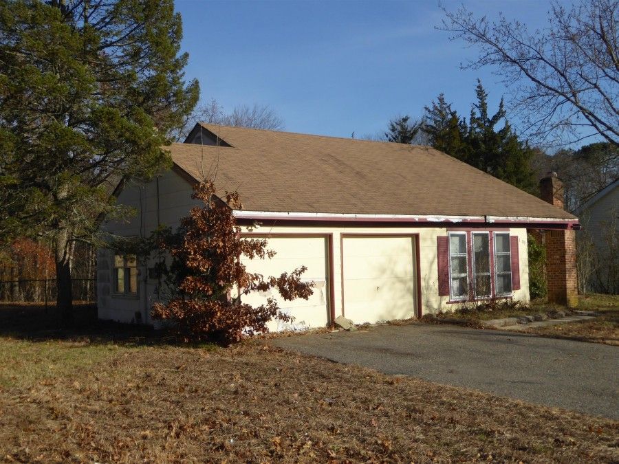 1289 County Line Rd E, Lakewood, NJ 4 Bed, 1 Bath SingleFamily Home