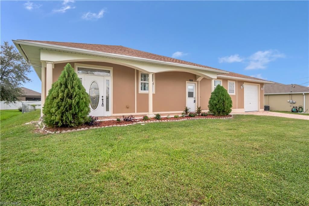 1128 SW 15th Ter, Cape Coral, FL 33991
