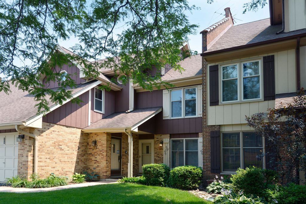 503 Country Ln, Des Plaines, IL 60016