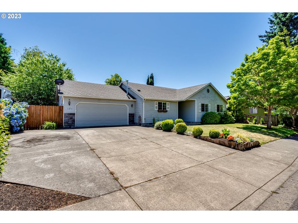 171 Morse Ave, Creswell, OR 97426