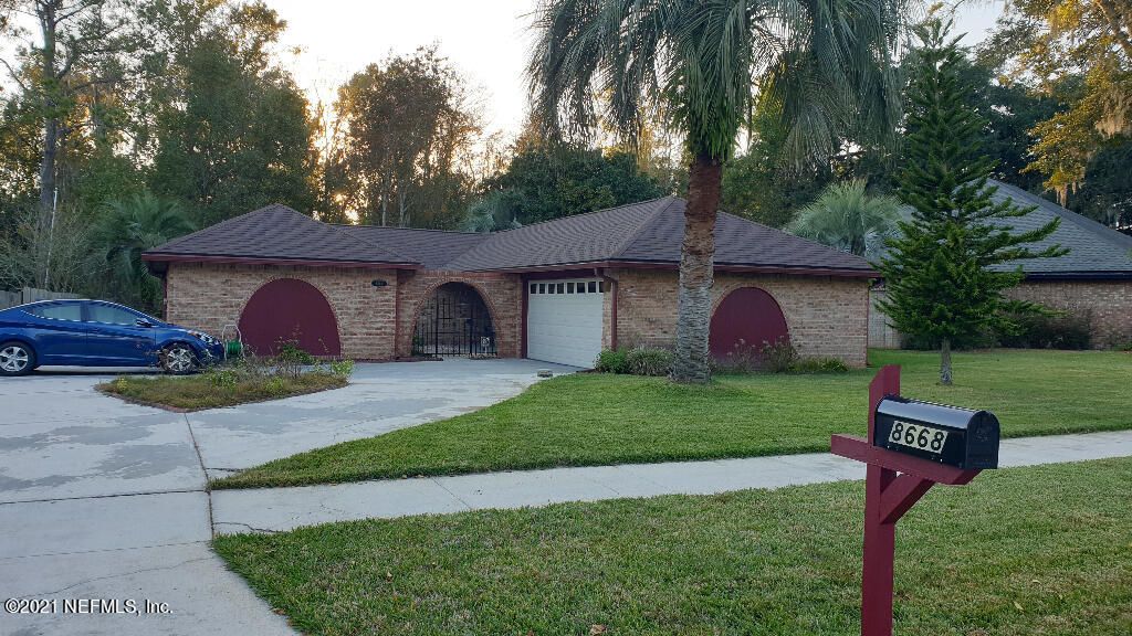 8668 Osprey Ln, Jacksonville, FL 32217