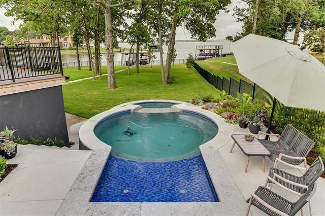 9 Westview Cir, Malakoff, TX 75148