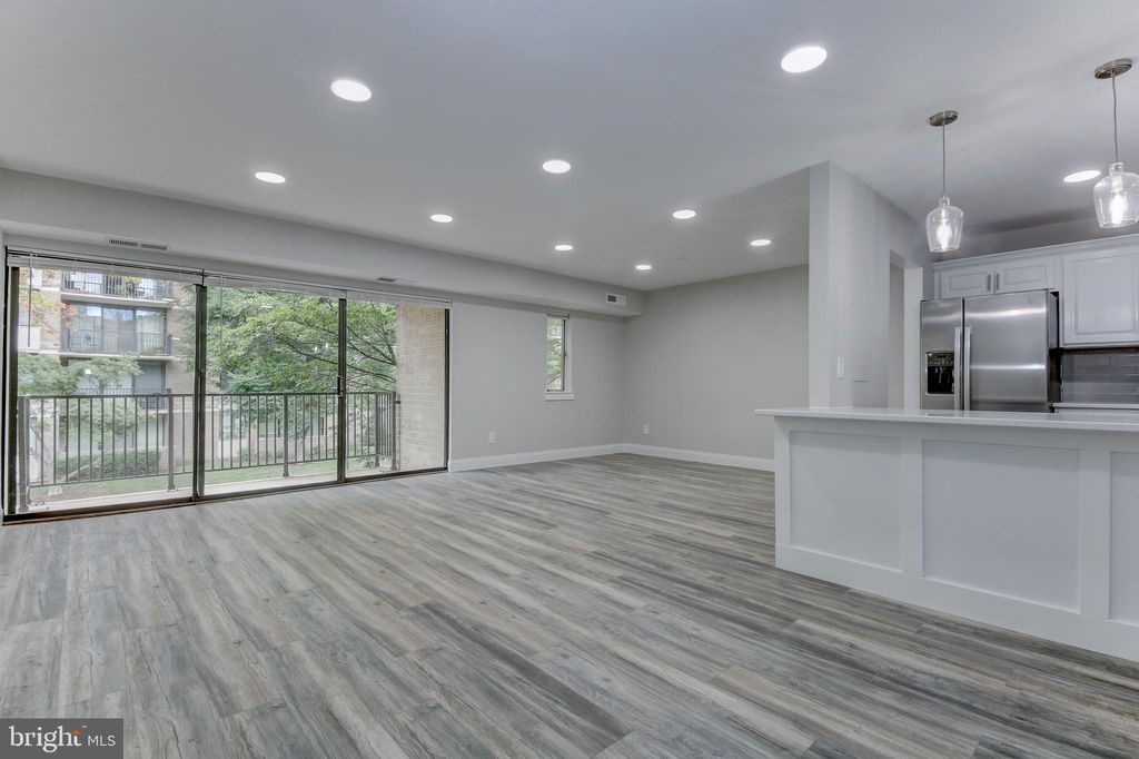 12 Monroe St #202, Rockville, MD 20850