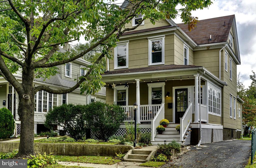 112 E Knight Ave, Collingswood, NJ 08108