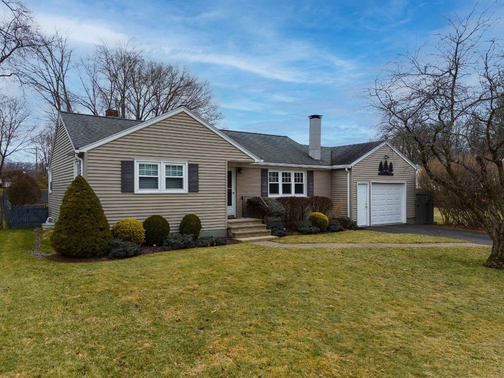 804 Lyncourt Dr, Endwell, NY 13760 Trulia