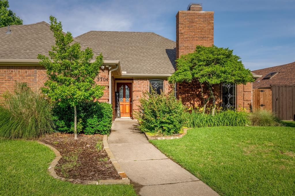 3704 Cromwell Dr, Carrollton, TX 75007