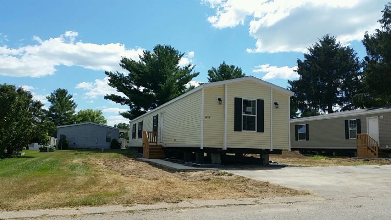 1113 Oakbrook E, Jackson, MI 49201