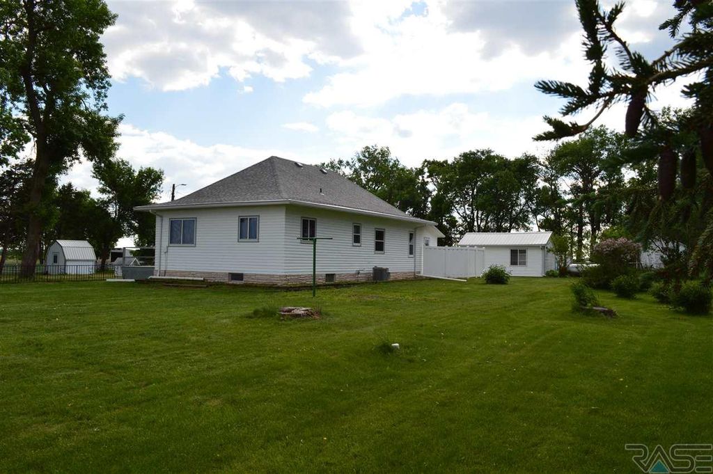 24079 469th Ave, Colman, SD 57017 Trulia