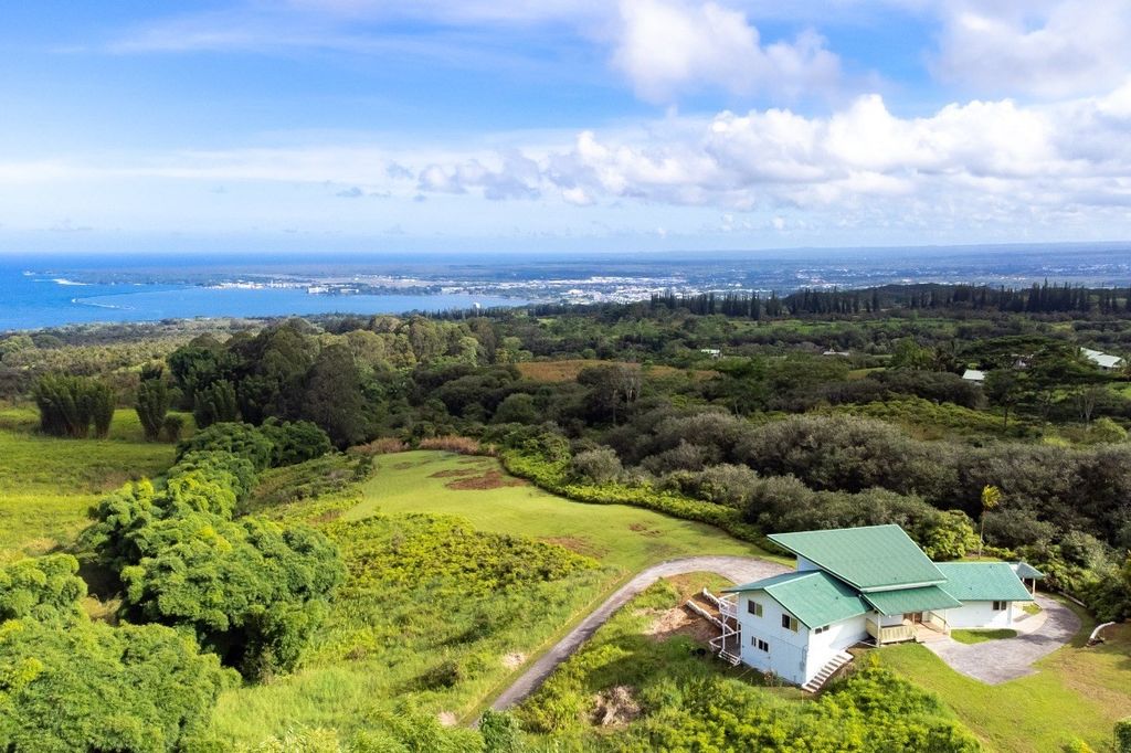 2100 Kaiwiki Rd, Hilo, HI 96720