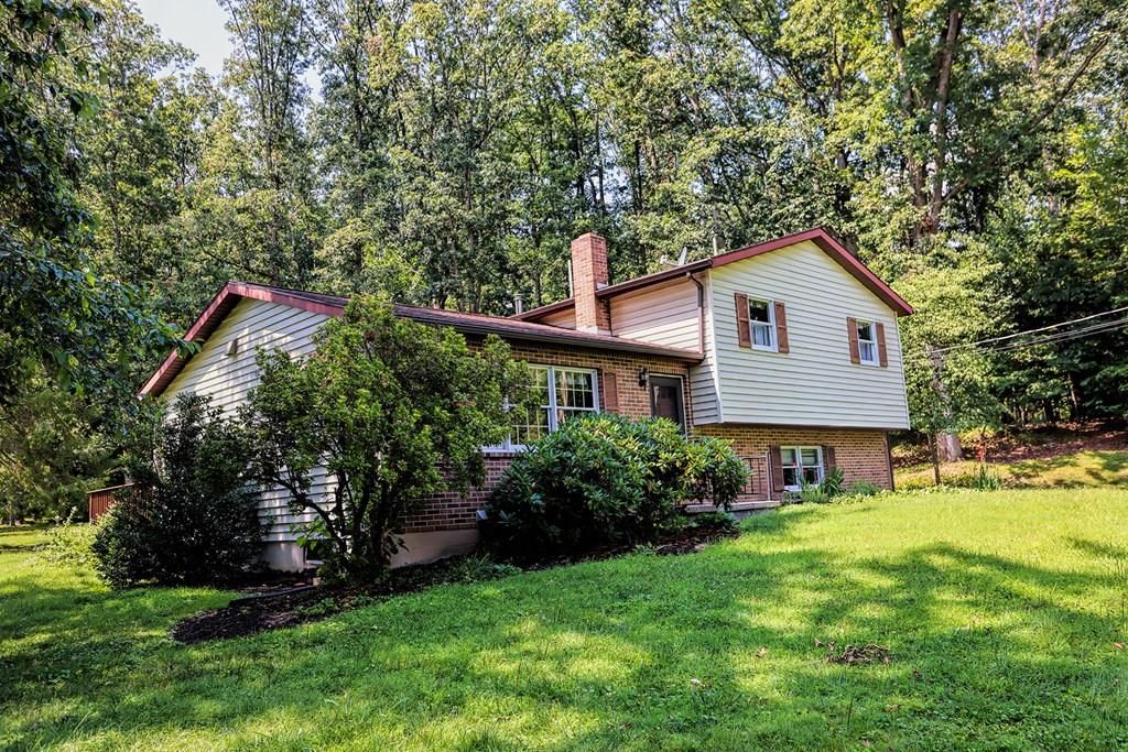 6657 Oak Dr, Huntingdon, PA 16652 Trulia