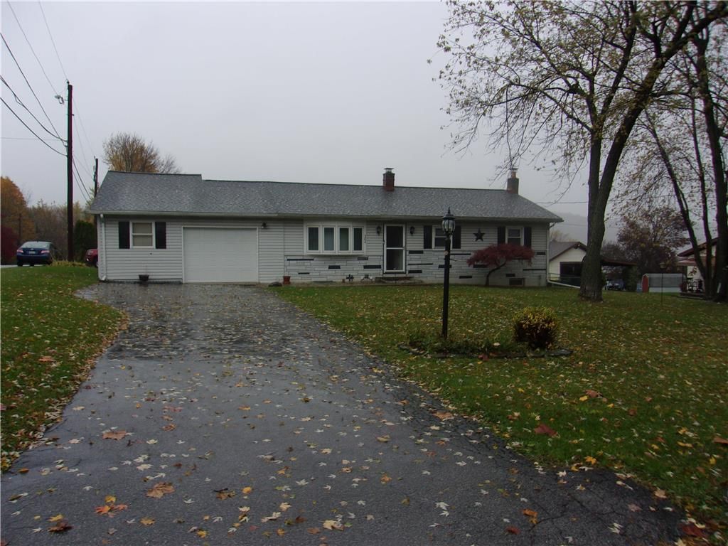364 Long Lane Rd, Walnutport, PA 18088