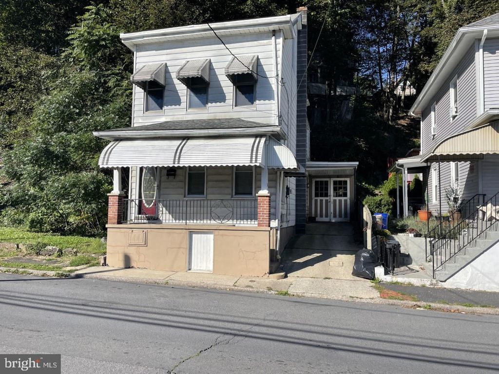 26 Westwood St, Minersville, PA 17954
