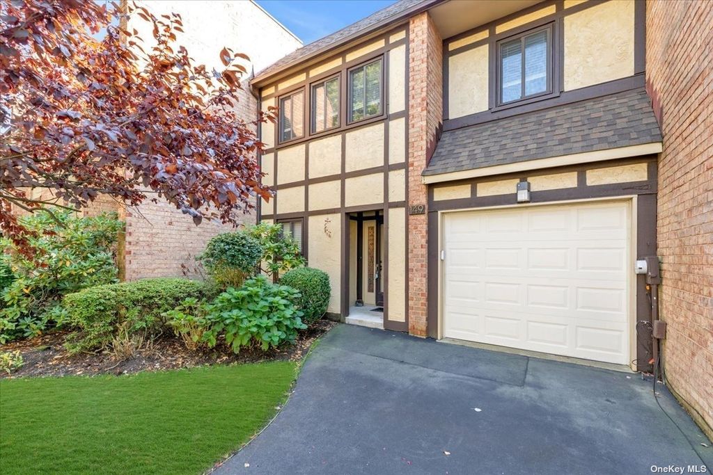 149 Southgate Drive UNIT 149, Massapequa Park, NY 11762 MLS 3411962