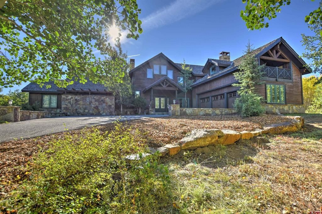 302 Maverick Ln, Montrose, CO 81403