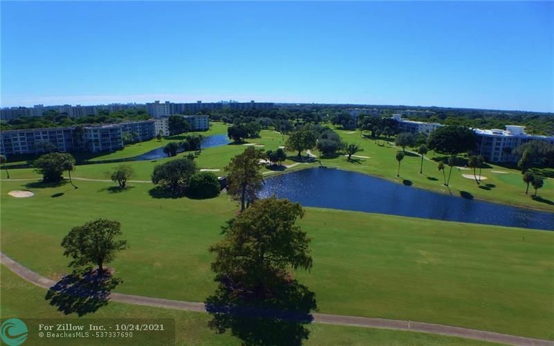 3520 Oaks Way #203, Pompano Beach, FL 33069