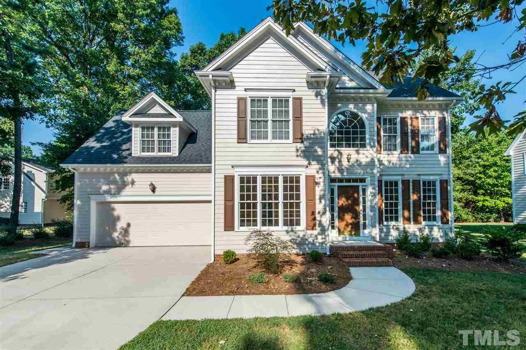 509 Autumngate Dr, Cary, NC 27518