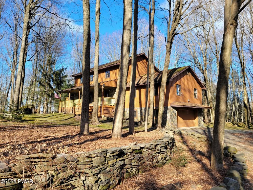 104 Owl Rd, Canadensis, PA 18325