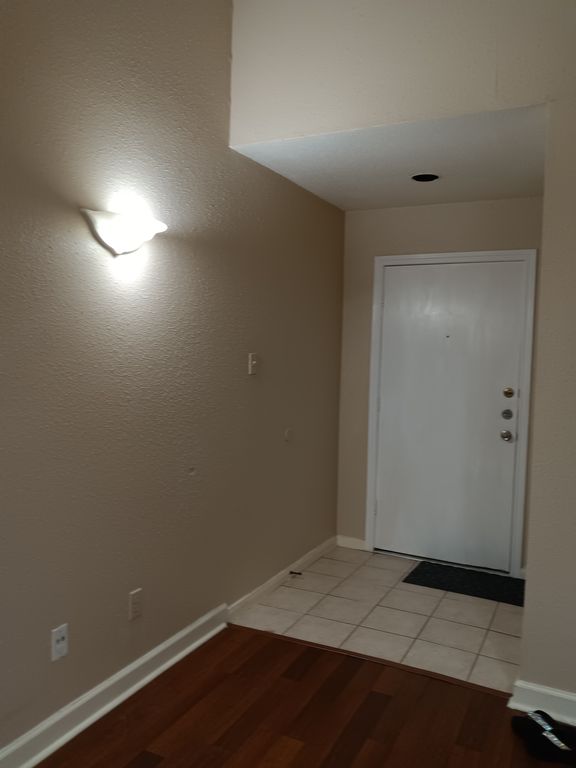 9707 Richmond Ave, Houston, TX 77042