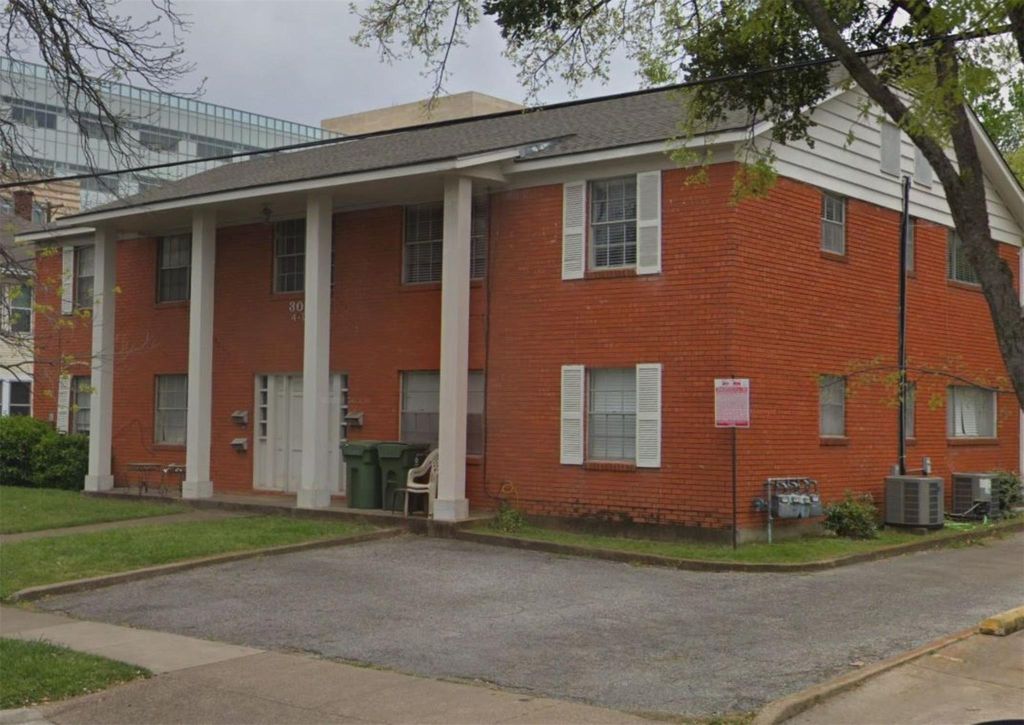 308 College St #B, Arlington, TX 76010