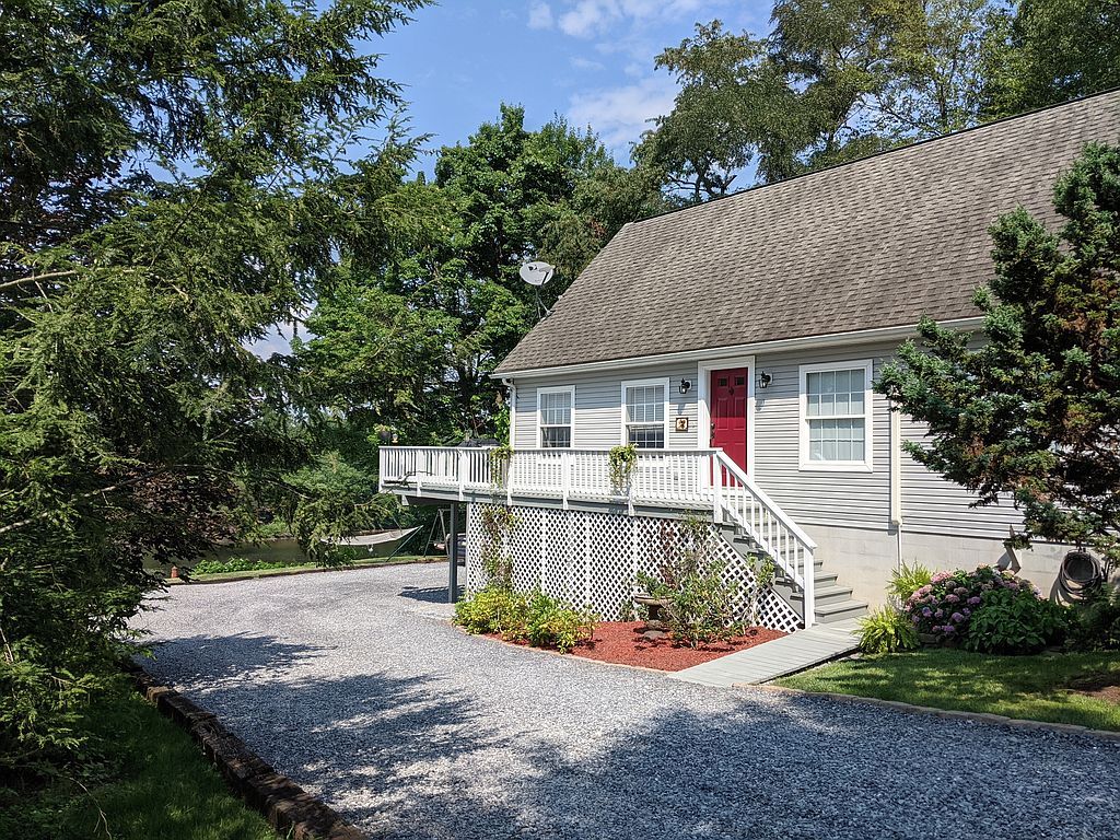 589 Sylvan Dell Park Rd, South Williamsport, PA 17702
