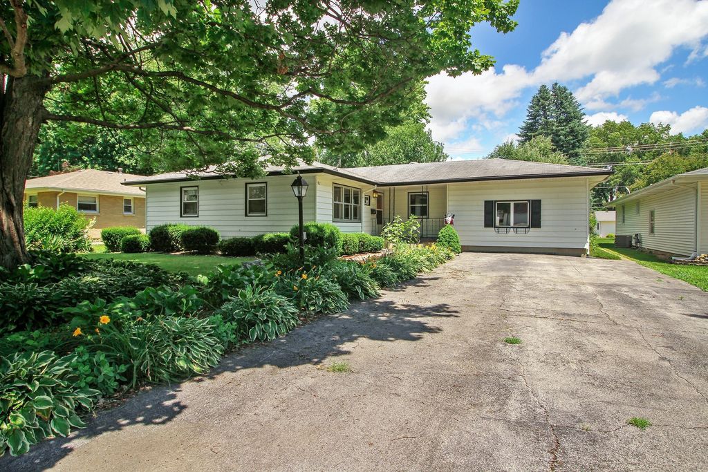 322 N Franklin St, Momence, IL 60954 Trulia